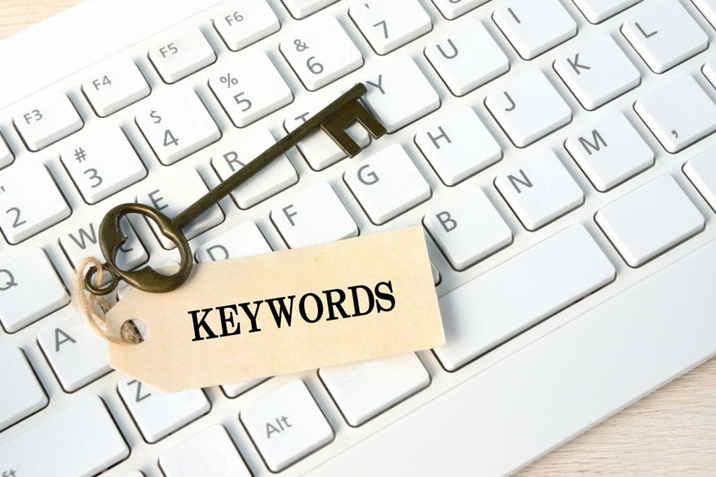comment utiliser les mots clés pour son SEO en 2025
